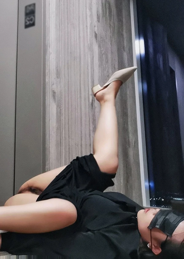 肥臀少妇@anjilinabb 尺度私拍视图合集3